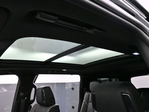 Certified 2023 Cadillac Escalade ESV Premium Luxury image 32