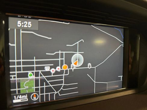 Used 2011 Mercedes-Benz E 350 Cabriolet image 30