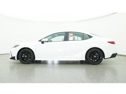 Used 2025 Toyota Camry SE w/ Multimedia Upgrade Package FWD image 25
