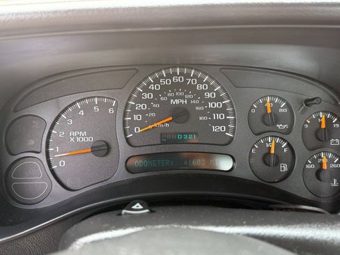 Used 2003 Chevrolet Silverado 2500 W/T RWD image 20