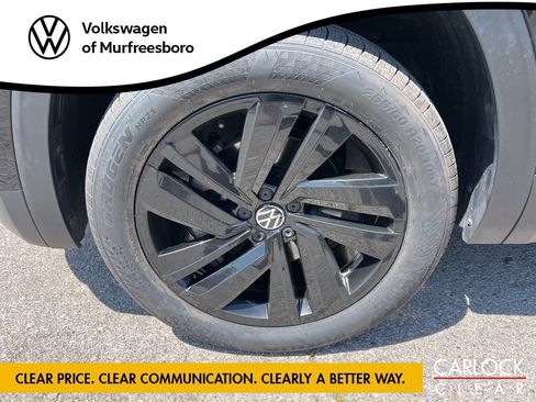 Certified 2022 Volkswagen Atlas Cross Sport SE FWD image 9