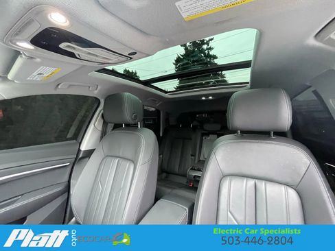 Used 2021 Audi e-tron Premium image 33