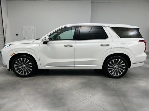 Used 2024 Hyundai Palisade Calligraphy image 4