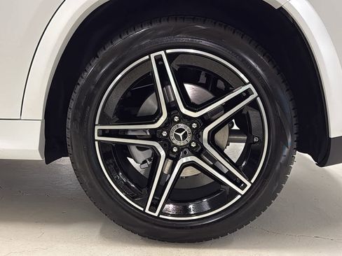 New 2026 Mercedes-Benz GLS 450 4MATIC image 11