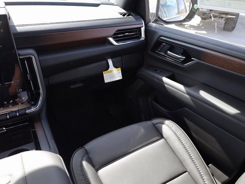 New 2026 GMC Yukon Denali image 22