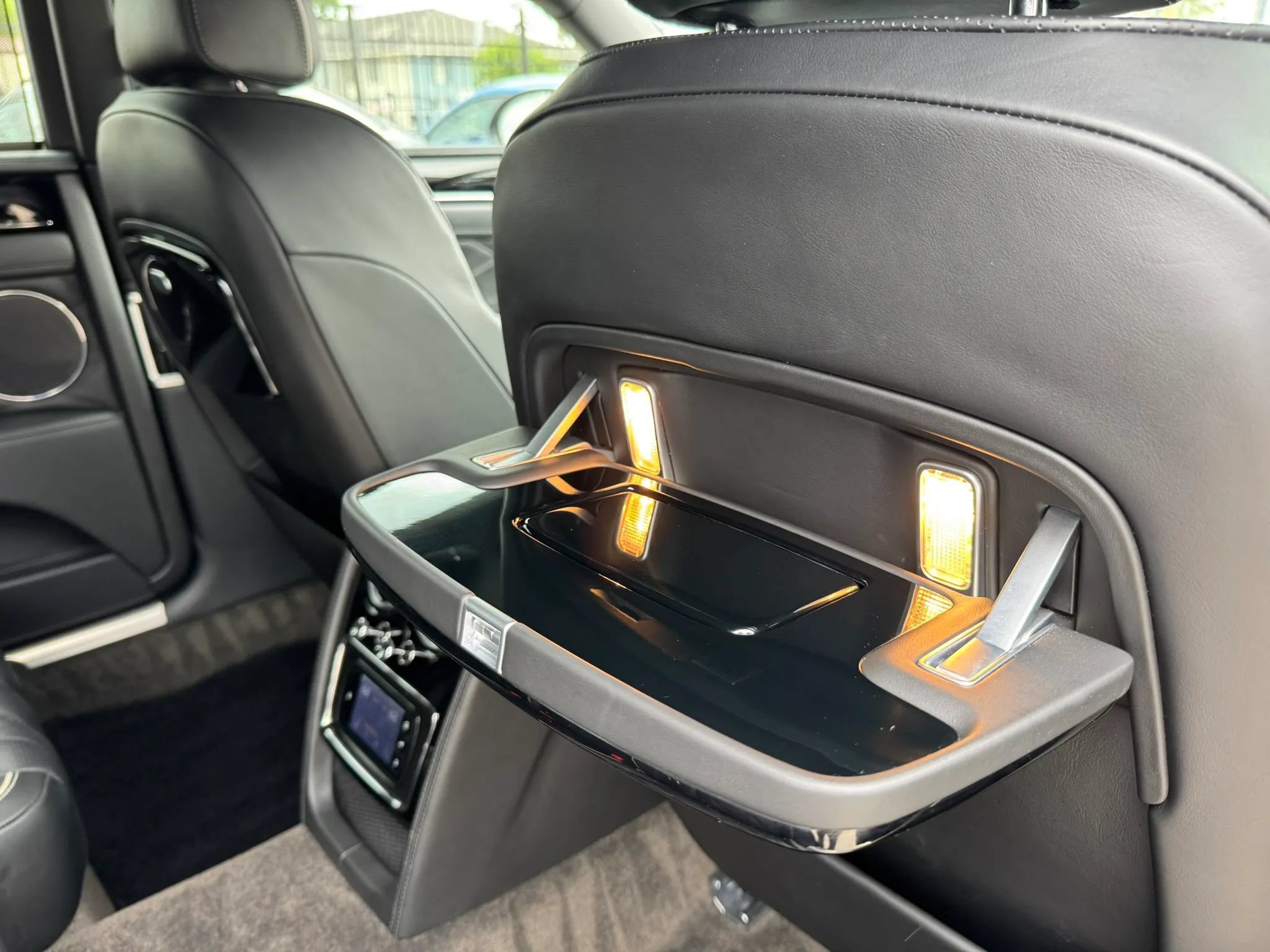 Used 2014 Bentley Flying Spur W12 AWD/4WD image 32