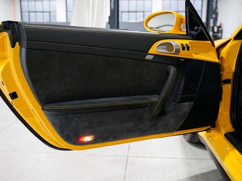 Used 2008 Porsche 911 GT2 image 28