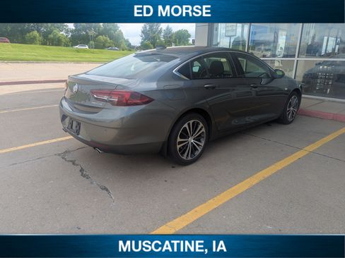 Used 2019 Buick Regal Preferred w/ Driver Confidence Package I FWD image 4