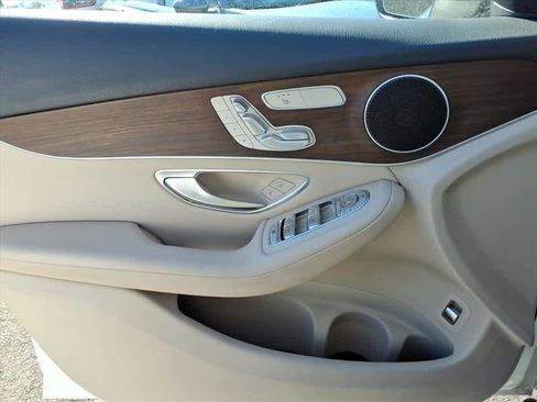 Used 2022 Mercedes-Benz GLC 300 4MATIC image 18