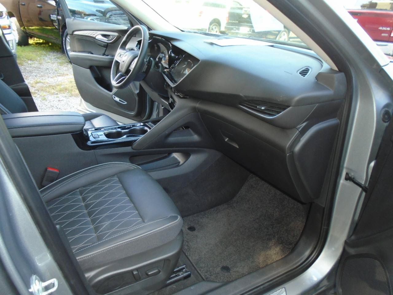 Used 2023 Buick Envision Avenir AWD/4WD image 17