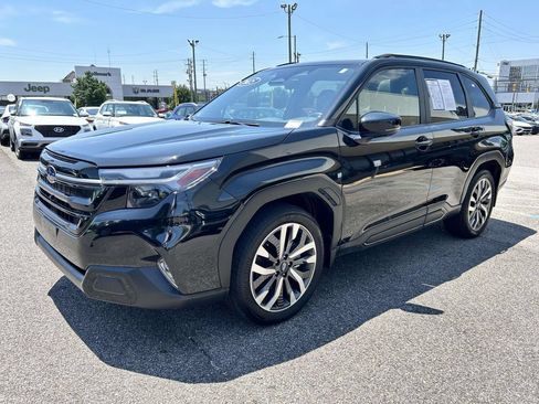 Used 2025 Subaru Forester Touring w/ Popular Package - Touring AWD/4WD image 5