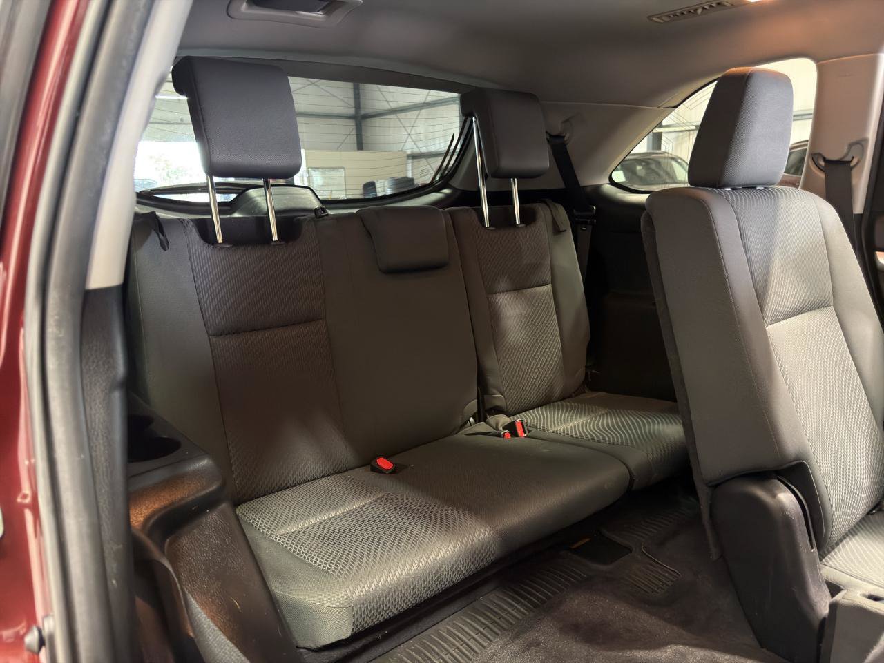 Used 2019 Toyota Highlander LE FWD image 26