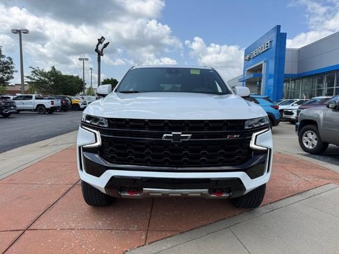 Used 2023 Chevrolet Tahoe Z71 w/ Luxury Package AWD/4WD image 2