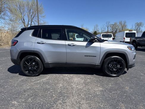 Used 2022 Jeep Compass Latitude AWD/4WD image 20