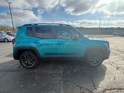 Used 2021 Jeep Renegade Latitude image 3