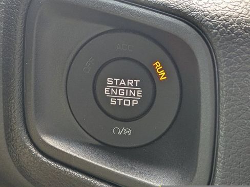 New 2025 Jeep Gladiator Sport image 26