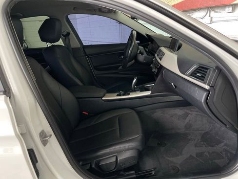 Used 2017 BMW 320i Sedan image 23