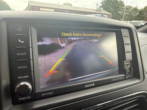Used 2020 Dodge Grand Caravan SE FWD image 23