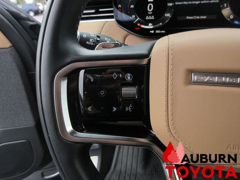 Used 2024 Land Rover Range Rover Sport SE image 16