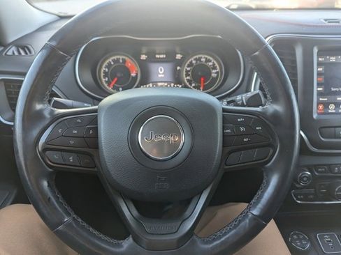 Used 2020 Jeep Cherokee Trailhawk w/ Cold Weather Group image 11