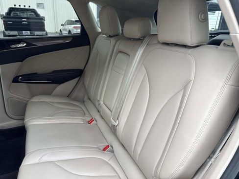 Used 2017 Lincoln MKC Premiere image 14