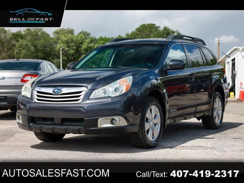 Used 2010 Subaru Outback 2.5i Premium AWD/4WD image 1