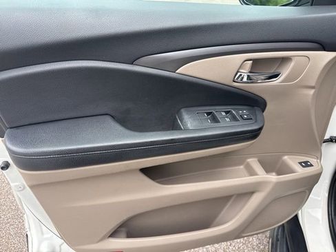Used 2016 Honda Pilot EX-L image 24