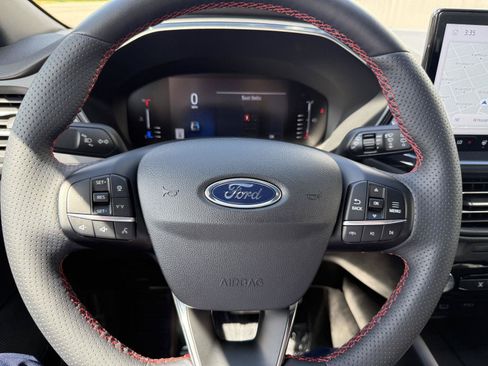 Used 2024 Ford Escape ST-Line w/ Tech Pack #1 AWD/4WD image 25
