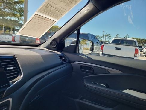 Used 2022 Honda Passport TrailSport image 32