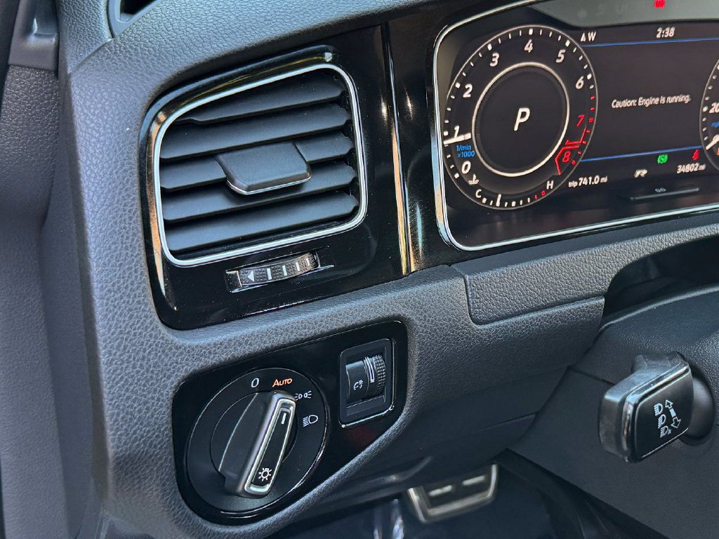 Used 2019 Volkswagen Golf R 4-Door AWD/4WD image 18