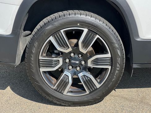 Used 2019 GMC Acadia SLT w/ Black Edition AWD/4WD image 20