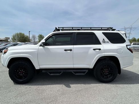 Used 2018 Toyota 4Runner TRD Pro AWD/4WD image 6
