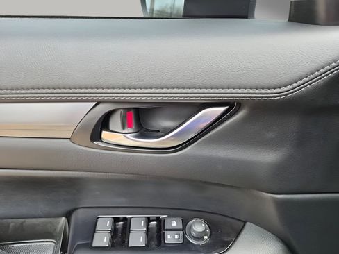 Used 2019 MAZDA CX-5 Touring image 27