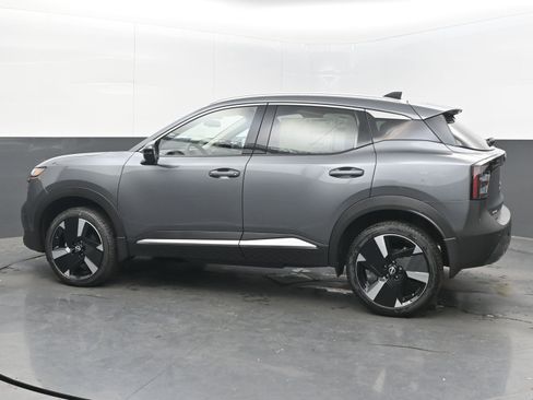 New 2026 Nissan Kicks SR image 5