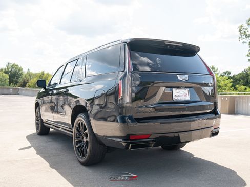 Used 2021 Cadillac Escalade ESV Sport Platinum AWD/4WD image 5