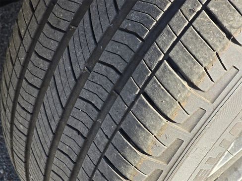 Used 2024 Jeep Grand Cherokee Altitude image 25