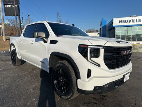 Used 2022 GMC Sierra 1500 Elevation image 2