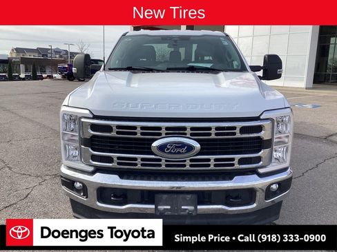 Used 2024 Ford F250 XLT image 2