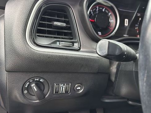 Used 2020 Dodge Challenger SXT image 17