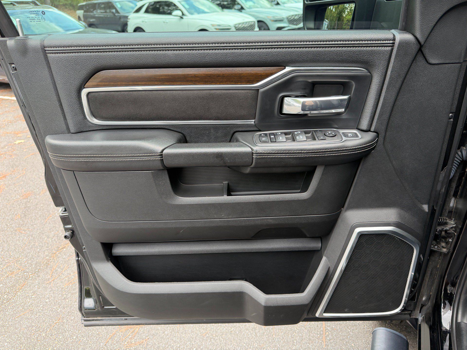 Used 2023 RAM 4500 Laramie AWD/4WD image 31