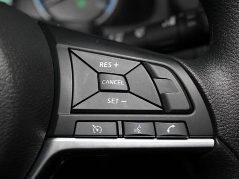 Used 2024 Nissan Leaf S image 18