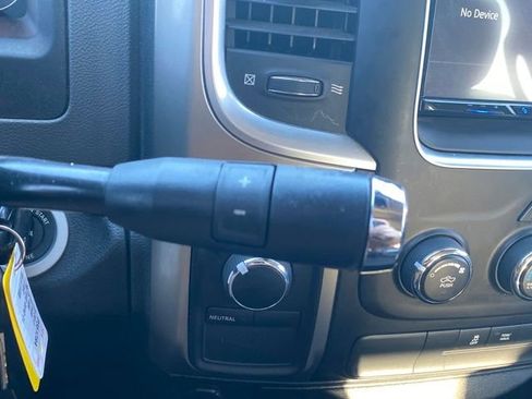 Used 2013 RAM 1500 Classic SLT w/ Premium Display Pkg image 12