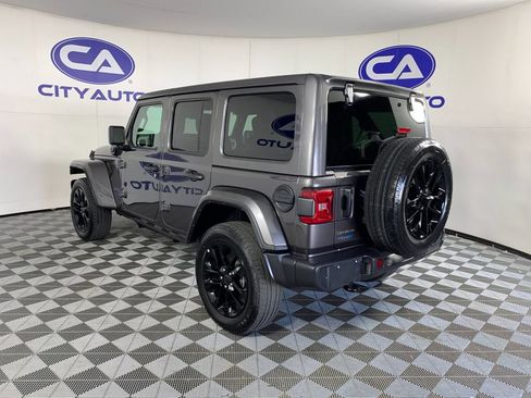 Used 2025 Jeep Wrangler Unlimited Sahara w/ Safety Group AWD/4WD image 5