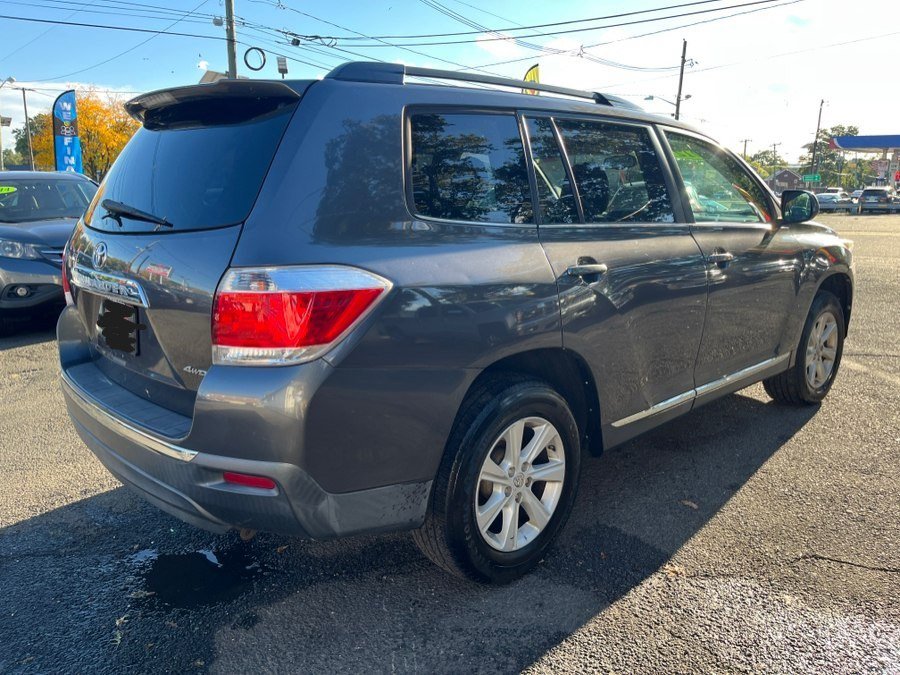 Used 2012 Toyota Highlander SE w/ Tow Pkg AWD/4WD image 6