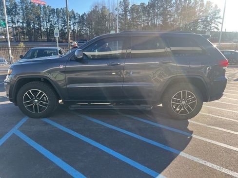 Used 2017 Jeep Grand Cherokee Trailhawk image 7
