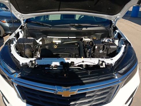 Used 2024 Chevrolet Equinox LS image 35