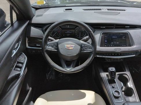 Used 2019 Cadillac XT4 Sport w/ Cold Weather Package FWD image 16