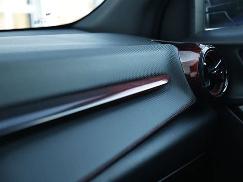 Used 2025 Chevrolet Equinox RS image 39