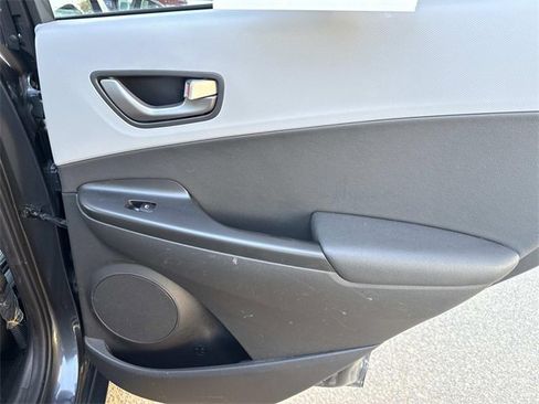 Used 2021 Hyundai Kona Ultimate w/ Cargo Package image 12