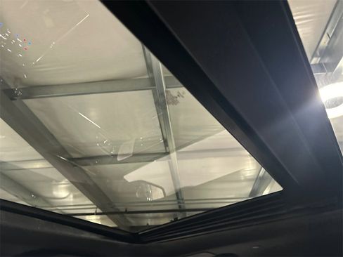 Used 2023 Lincoln Navigator Reserve image 26